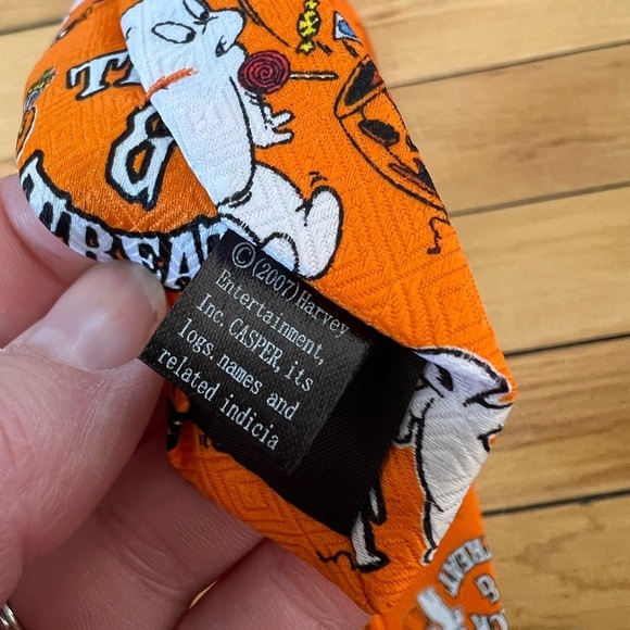 Casper Mens Tie Necktie Orange Multicolor The Friendly Ghost Halloween - Picture 6 of 6